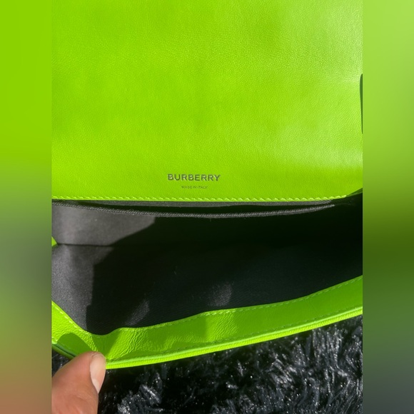 BURBERRY Small Lola Shoulder Chain Bag green - Picture 6 of 12